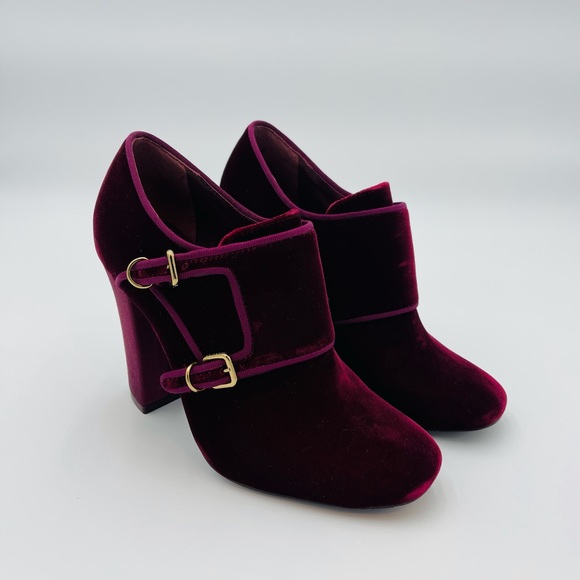 NEW TORY BURCH CARLEY VELVET ANKLE BOOTIES - Picture 3 of 10